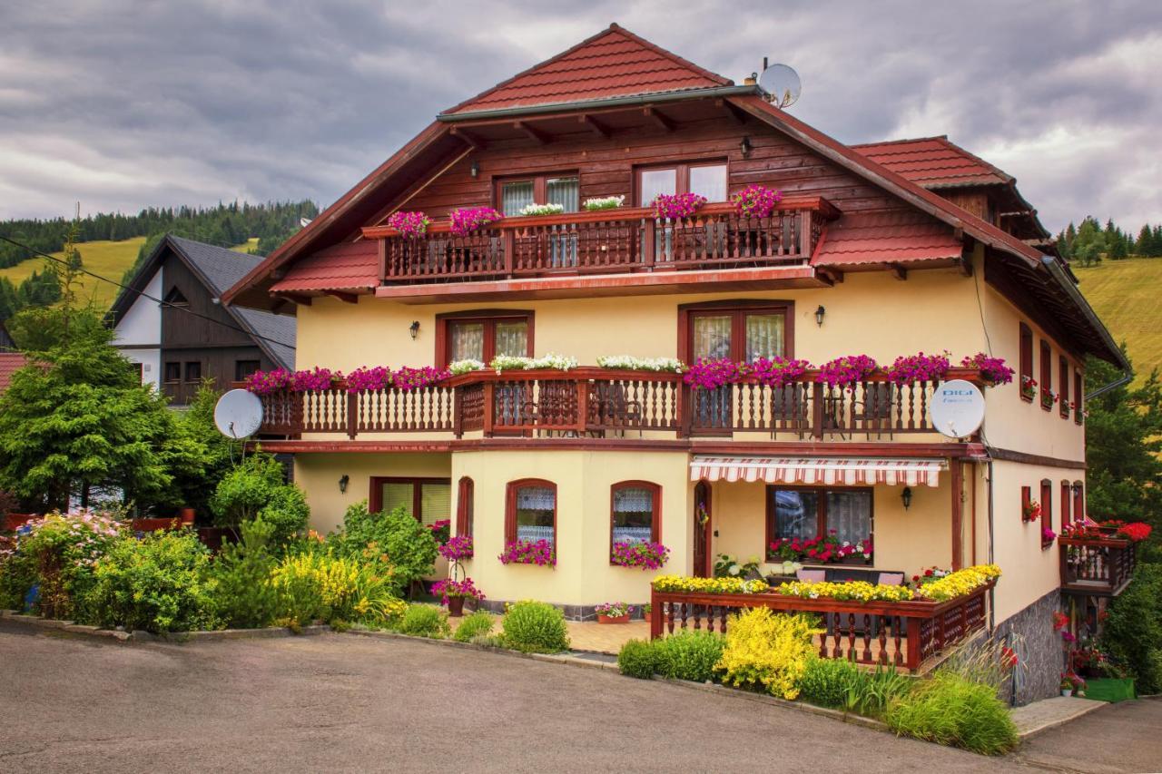 Penzion Deny Ždiar Exterior foto